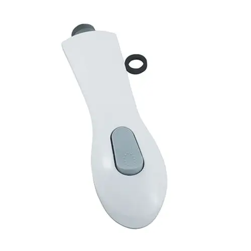 Weiße Küchenbrause von Kludi mit einem ergonomischen Griff und einem grünen Druckknopf, versehen mit einem O-Ring zur Abdichtung.